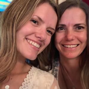 Meet your Posher, Chloe